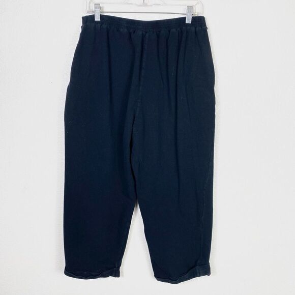 Liz Claiborne Black Pintucked Cropped Casual Pants - Picture 2 of 5